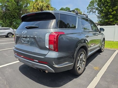 Used 2023 Hyundai Palisade Limited FWD image 15