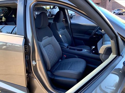 Used 2026 Nissan Kicks SV image 8