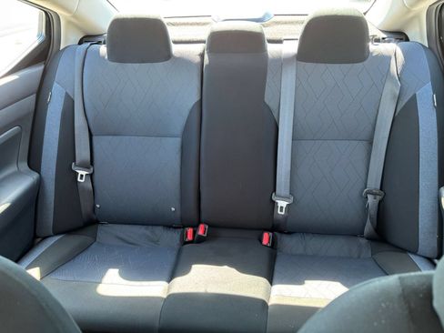 Used 2025 Nissan Versa SV FWD image 35