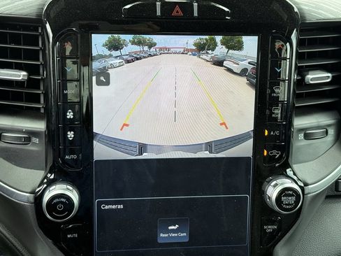 Used 2023 RAM 1500 Laramie AWD/4WD image 17