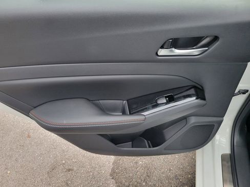 Used 2025 Nissan Altima 2.5 SR w/ SR Premium Package image 11