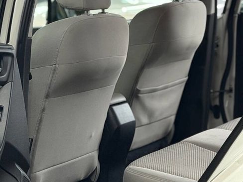 Used 2014 Subaru Forester 2.5i Premium image 8