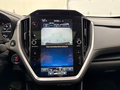 Used 2025 Subaru Crosstrek 2.0i Premium image 18