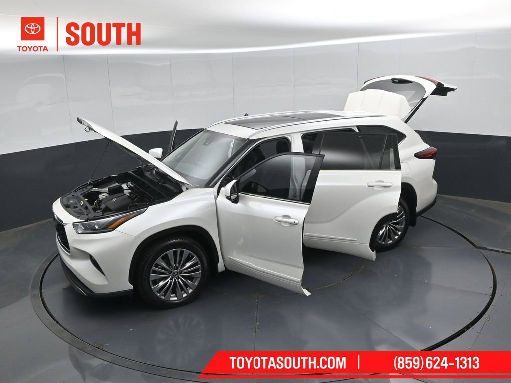 Used 2021 Toyota Highlander Platinum AWD/4WD image 57