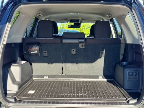 Used 2022 Toyota 4Runner SR5 AWD/4WD image 18