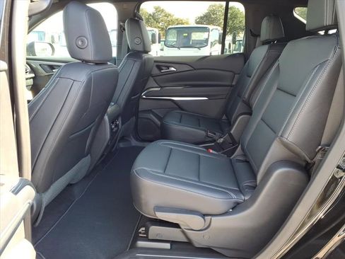 New 2026 Chevrolet Traverse LT w/ Sun and Wheel Package image 12