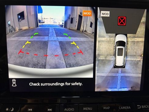 Used 2022 Nissan Pathfinder Platinum image 31