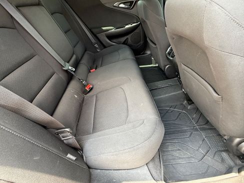 Used 2018 Chevrolet Malibu LT FWD image 11