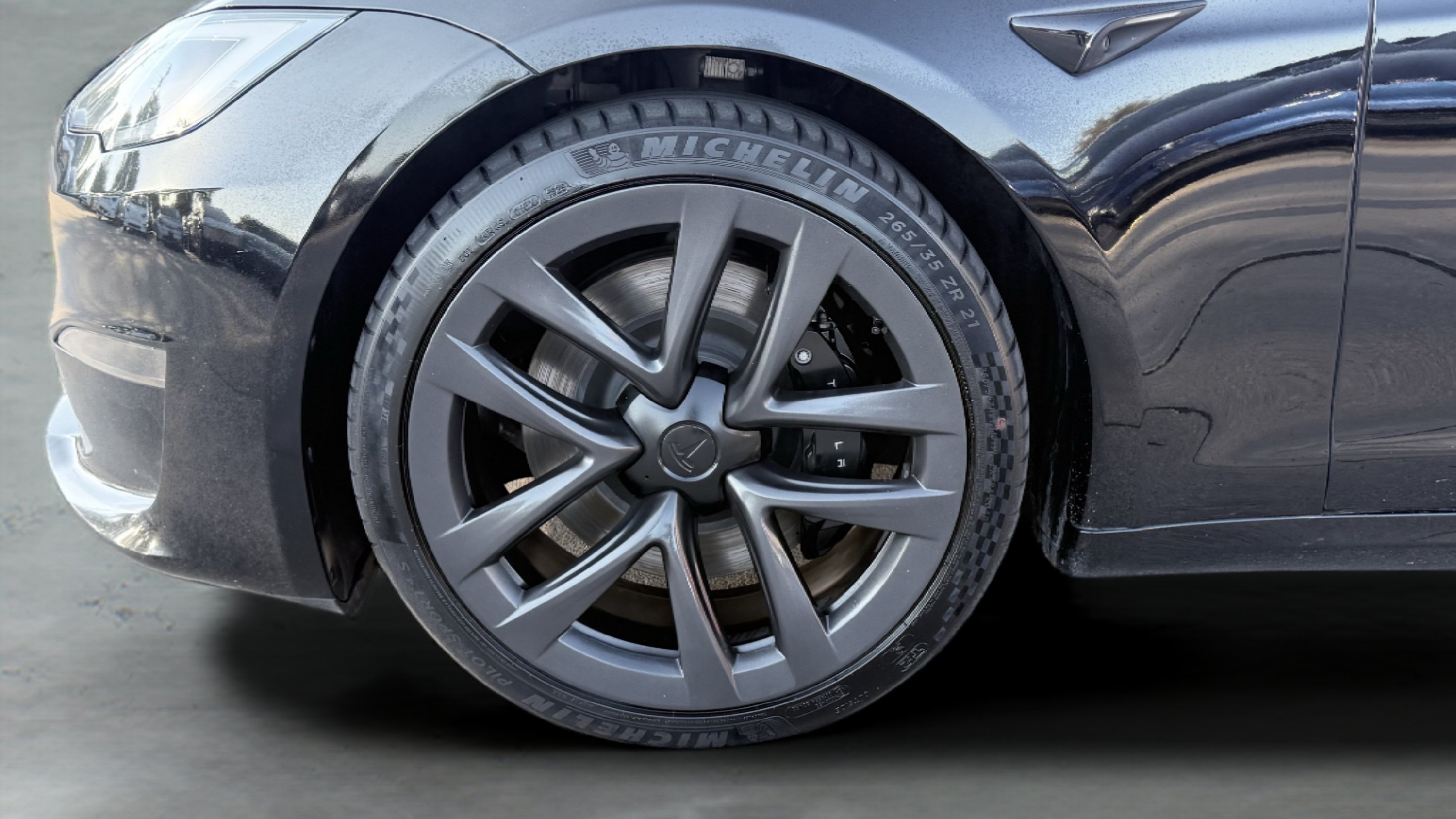 Used 2023 Tesla Model S AWD/4WD image 17