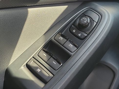 Certified 2024 Subaru Crosstrek 2.0i Premium image 25