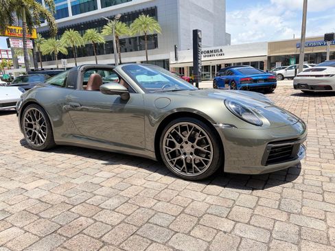 Used 2023 Porsche 911 Targa 4S AWD/4WD image 9