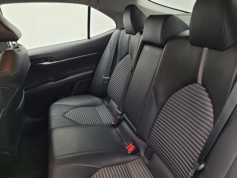 Used 2021 Toyota Camry SE image 18