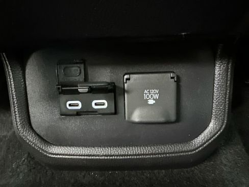 Certified 2025 Toyota Highlander Platinum AWD/4WD image 24