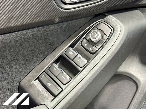 New 2026 Subaru Crosstrek 2.5i Limited w/ Crosstrek Mirror Package image 18