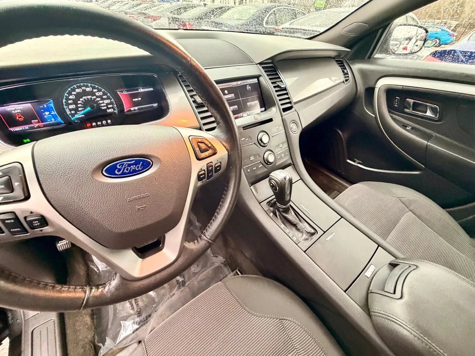 Used 2014 Ford Taurus SEL w/ Equipment Group 201A FWD image 10
