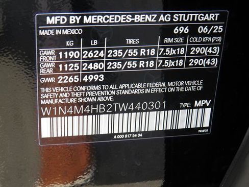 Used 2026 Mercedes-Benz GLB 250 4MATIC image 8