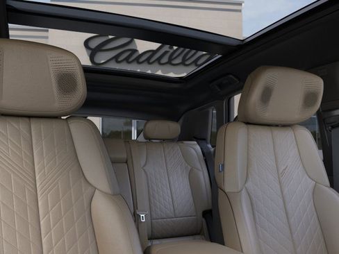 New 2026 Cadillac Lyriq V image 48