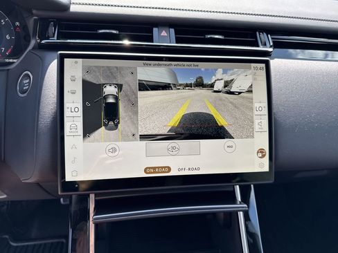 New 2026 Land Rover Range Rover Velar Dynamic SE image 23