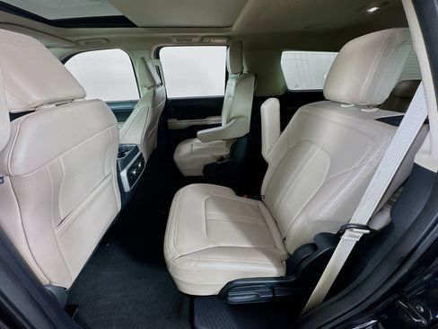 Used 2024 Ford Expedition Limited AWD/4WD image 18