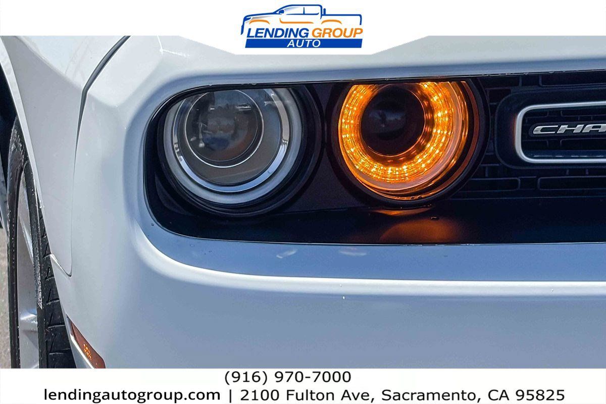Used 2022 Dodge Challenger SXT RWD image 7