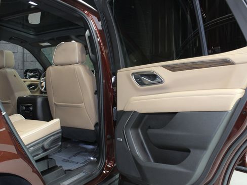 Used 2023 Chevrolet Tahoe Premier image 46