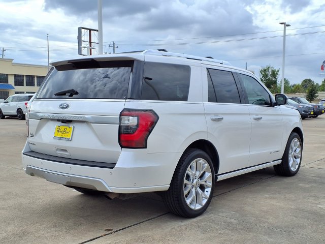 Used 2018 Ford Expedition Platinum RWD image 2