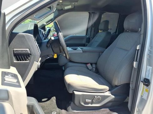 Used 2016 Ford F150 XLT w/ Equipment Group 302A Luxury AWD/4WD image 9