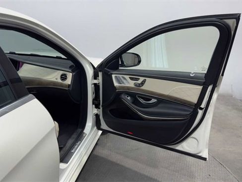 Used 2015 Mercedes-Benz S 550 4MATIC Sedan image 9