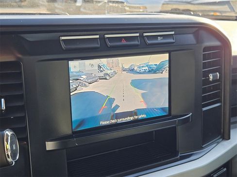 Used 2024 Ford F250 XL w/ XL Chrome Package image 24