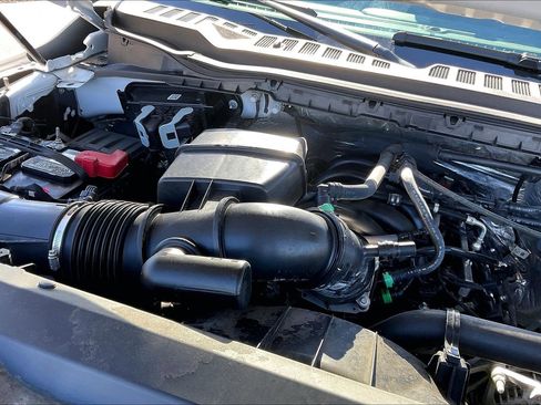 Used 2024 Ford F250 XLT image 32