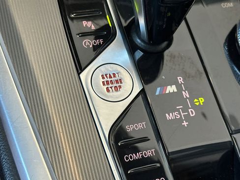 Used 2020 BMW X5 M50i w/ Premium Package image 25