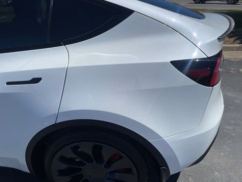 Used 2021 Tesla Model Y Performance AWD/4WD image 28
