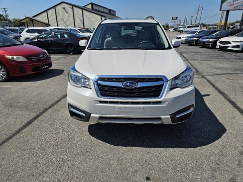 Used 2018 Subaru Forester 2.5i Premium w/ All-Weather Package AWD/4WD image 3
