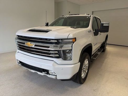 Certified 2022 Chevrolet Silverado 3500 High Country w/ Z71 Off-Road Package image 3