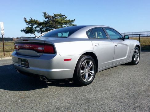 Used 2014 Dodge Charger R/T image 5