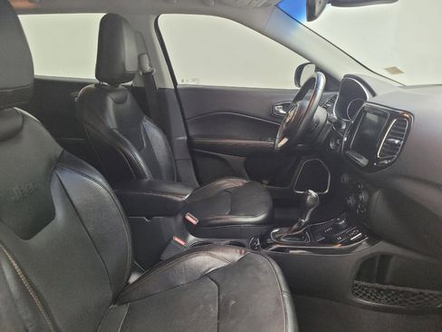 Used 2018 Jeep Compass Limited image 21