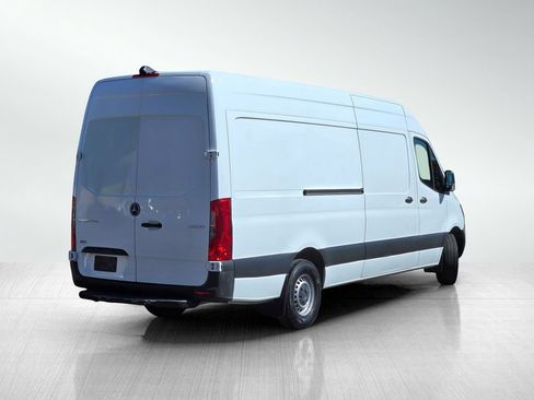 Used 2021 Mercedes-Benz Sprinter 2500 w/ Driver Convenience Package image 5
