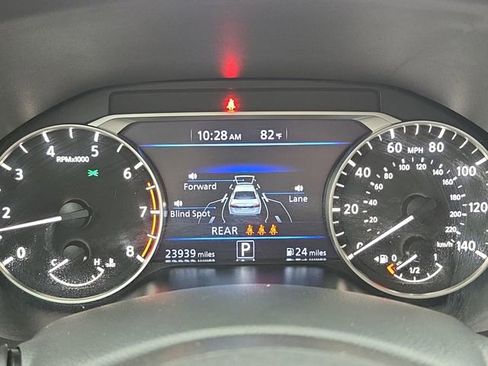 Certified 2024 Nissan Altima 2.5 SV FWD image 18