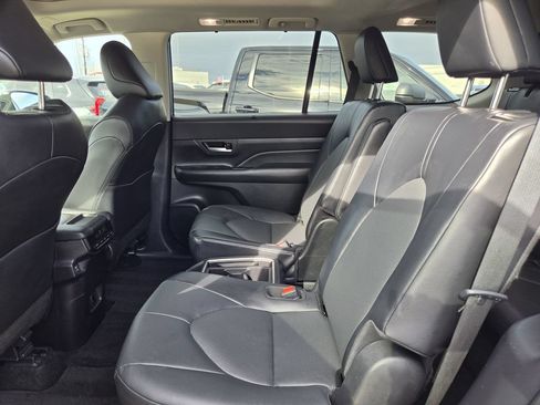 Used 2025 Toyota Grand Highlander FWD image 30