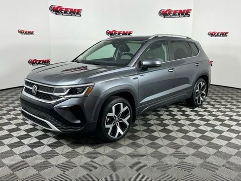 Used 2023 Volkswagen Taos SEL image 5