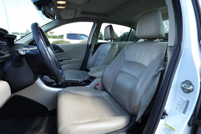 Used 2014 Honda Accord Touring image 21