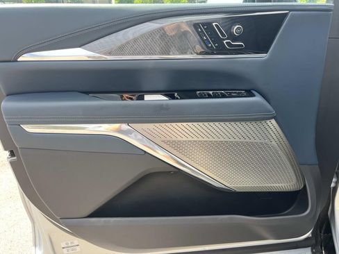 Used 2025 Cadillac Escalade IQ Sport 2 AWD/4WD image 28