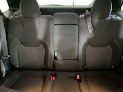 Used 2019 Jeep Cherokee Latitude w/ Cold Weather Group image 13