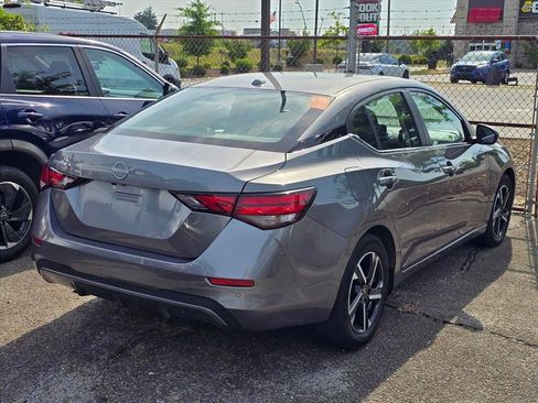 Used 2025 Nissan Sentra SV FWD image 10