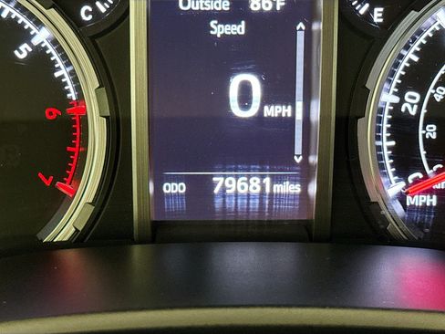 Used 2024 Toyota 4Runner TRD Off-Road Premium AWD/4WD image 8