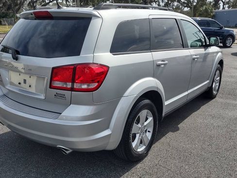 Used 2011 Dodge Journey Mainstreet w/ Popular Equipment Group FWD image 4