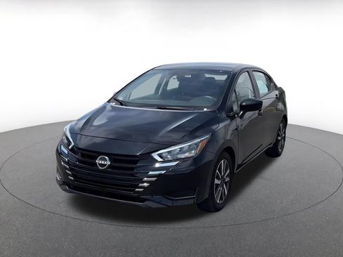 Used 2025 Nissan Versa SV FWD image 7