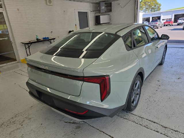 Used 2025 Kia K4 FWD image 5