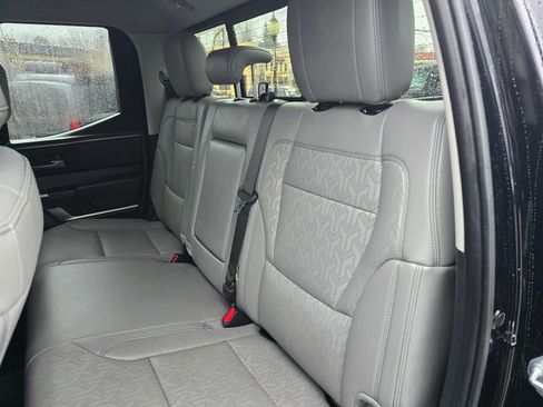 Used 2022 Toyota Tundra SR5 w/ SR5 Premium Package image 19