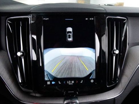Certified 2025 Volvo XC60 B5 Plus AWD/4WD image 22